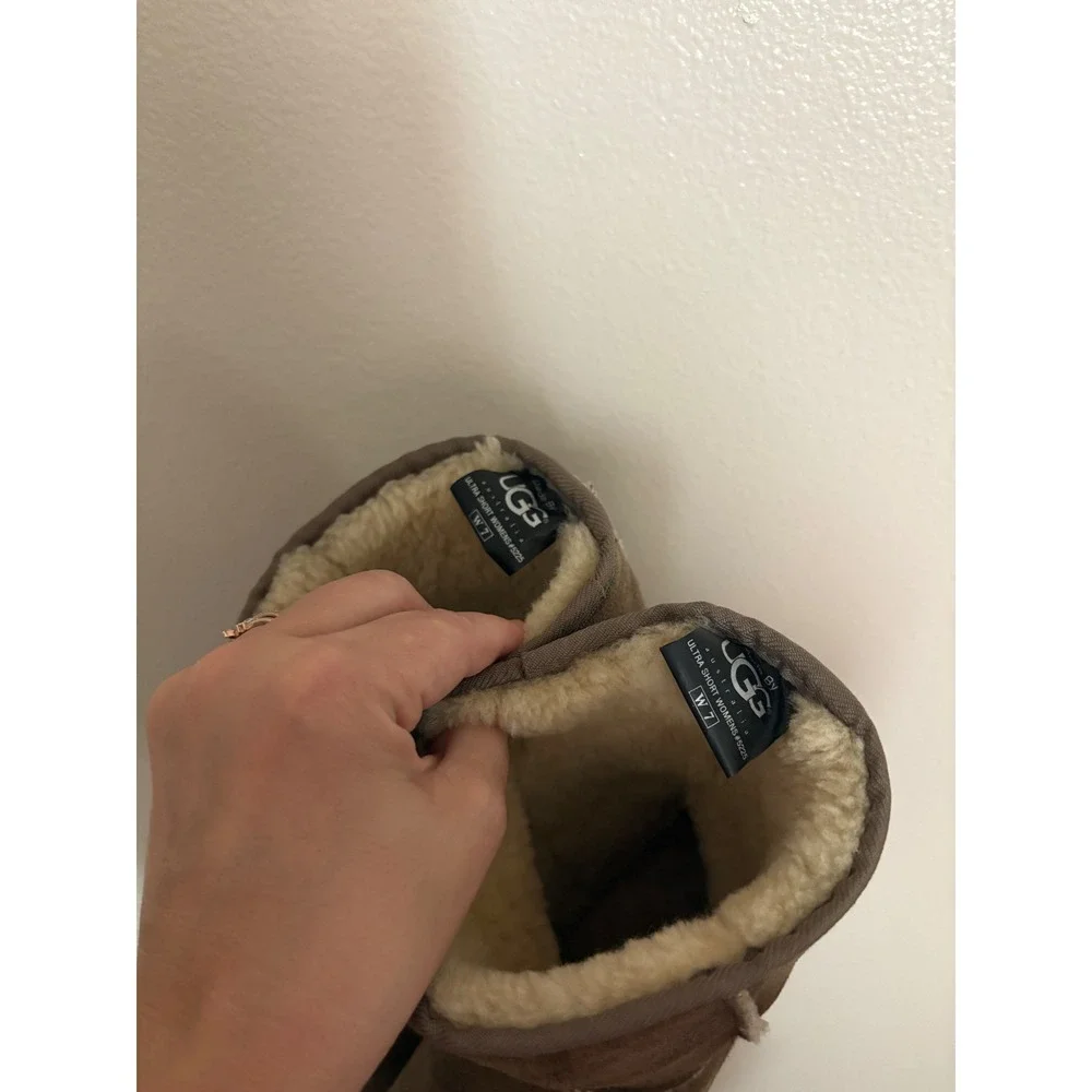 UGG Australia ultimate Short Womens Brown Suede Sheepskin Boots Size 7
